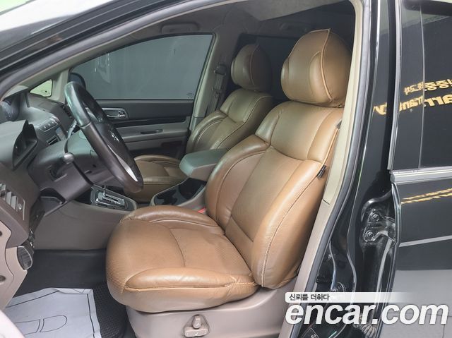 KG Mobility (SsangYong) Korando Turismo 4WD Chateau 9-seater High-Limousine 2016 — фото 6
