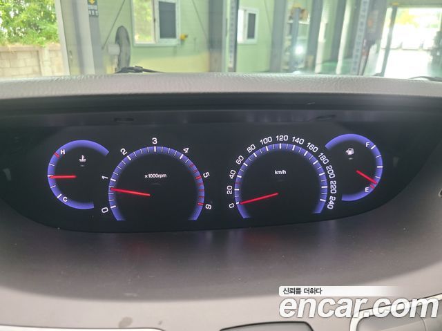 KG Mobility (SsangYong) Korando Turismo 4WD Chateau 9-seater High-Limousine 2016 — фото 10