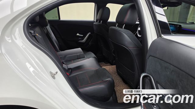 Mercedes-Benz A-Class (W177) A250 4MATIC Sedan 2022 — фото 11