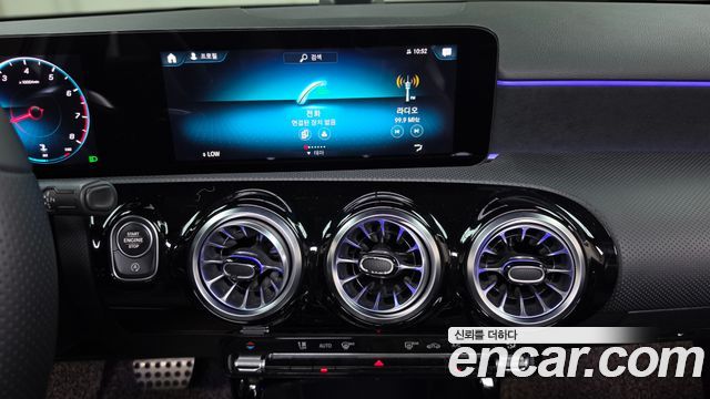 Mercedes-Benz A-Class (W177) A250 4MATIC Sedan 2022 — фото 14