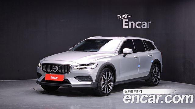 Volvo V60 Cross Country (II) B5 Ultimate AWD