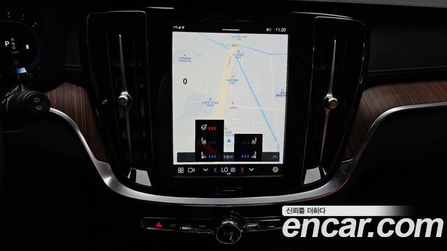 Volvo V60 Cross Country (II) B5 Ultimate AWD 2023 — фото 13