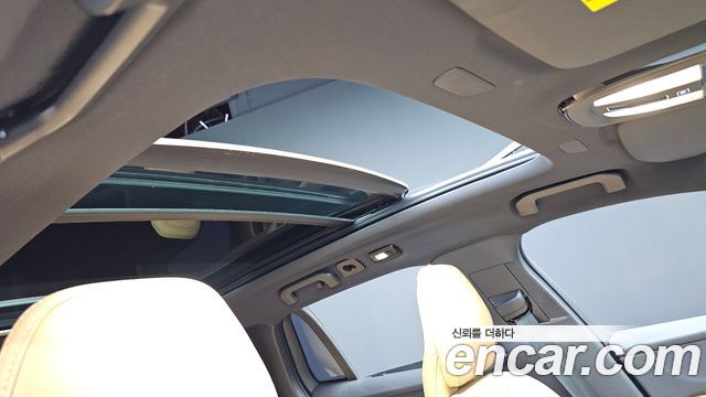 Volvo V60 Cross Country (II) B5 Ultimate AWD 2023 — фото 19