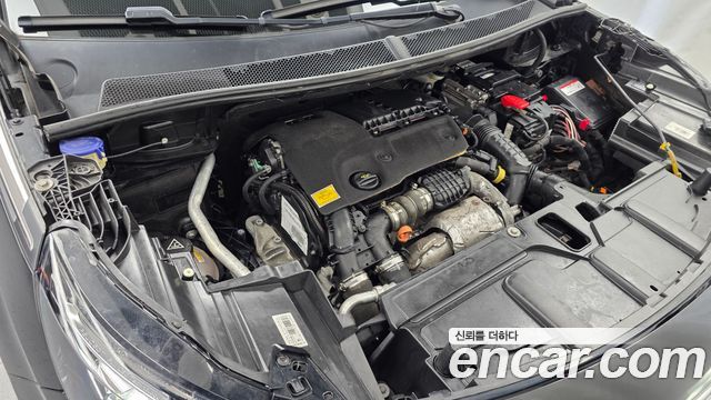 Peugeot 5008 (II) 1.6 BlueHDi Allure 2019 — фото 6