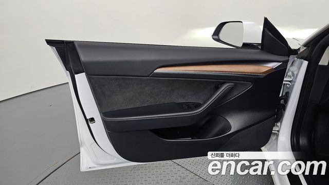 Tesla Model 3 Long Range AWD 2022 — фото 30