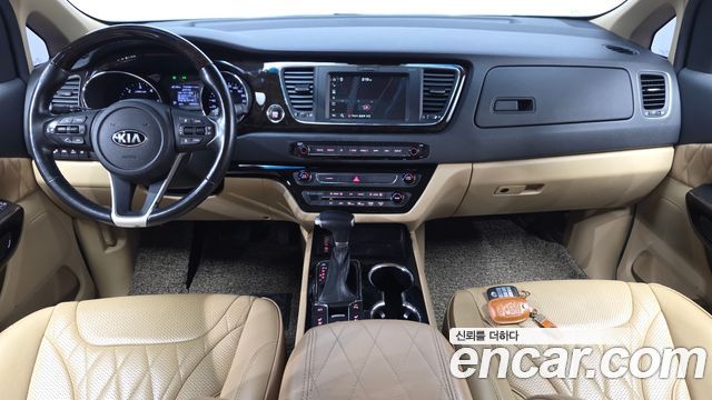 Kia Carnival 9-Seater Noblesse Special 2019 — фото 7