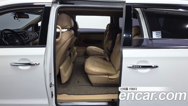 Kia Carnival 9-Seater Noblesse Special 2019 — фото 11