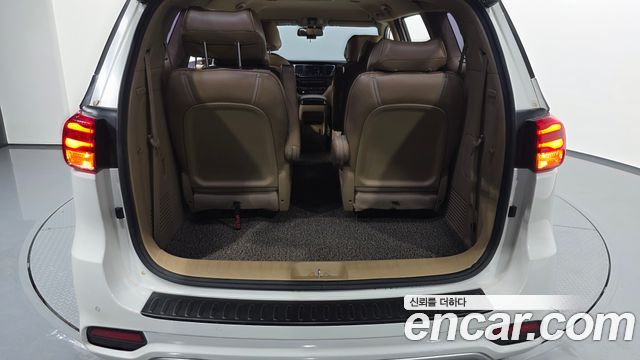 Kia Carnival 9-Seater Noblesse Special 2019 — фото 18