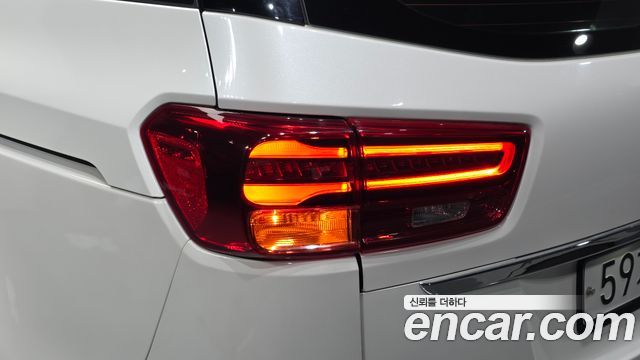 Kia Carnival 9-Seater Noblesse Special 2019 — фото 23