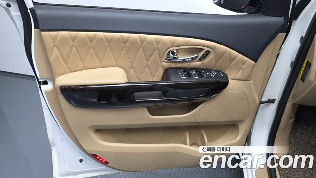 Kia Carnival 9-Seater Noblesse Special 2019 — фото 24