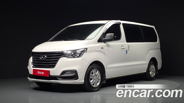Hyundai Grand Starex Van 3-Seater Smart 2020 — фото 1
