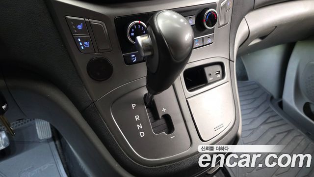 Hyundai Grand Starex Van 3-Seater Smart 2020 — фото 9