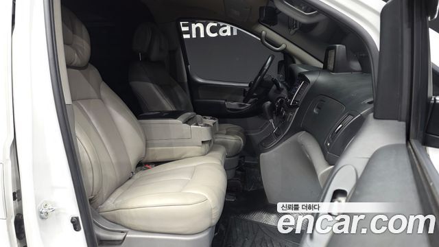Hyundai Grand Starex Van 3-Seater Smart 2020 — фото 11