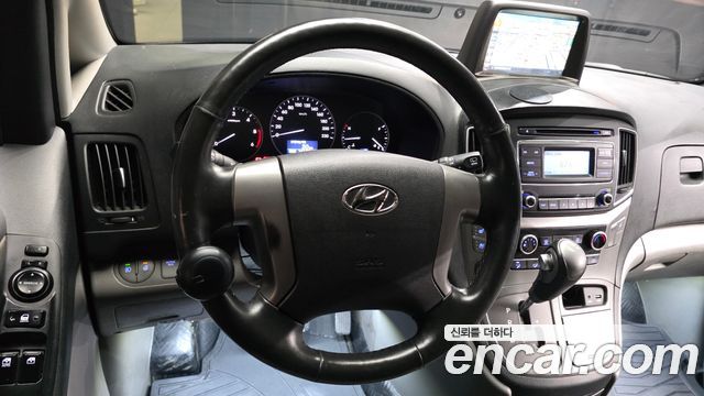Hyundai Grand Starex Van 3-Seater Smart 2020 — фото 13