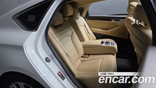 Genesis G80 3.3 GDI AWD Luxury 2020 — фото 11