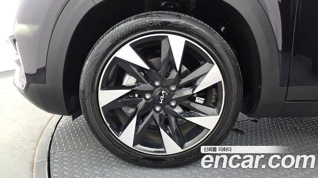 Kia Seltos Gasoline 1.6 Turbo 2WD Gravity 2023 — фото 5