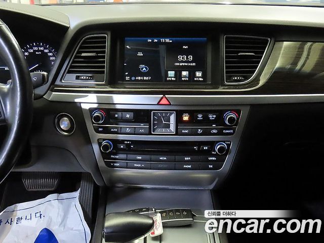 Genesis G80 3.3 GDI Luxury 2017 — фото 15