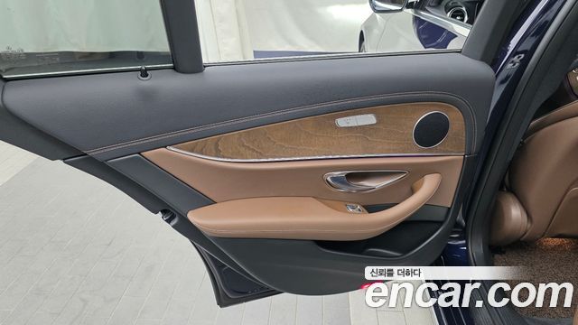 Mercedes-Benz E-Class (W213) E250 Exclusive 2021 — фото 25