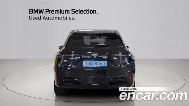 BMW iX xDrive60 M Sport Pro 2026 — фото 4