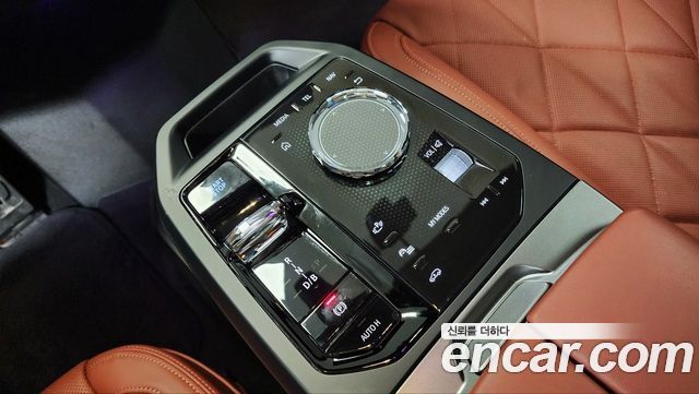 BMW iX xDrive60 M Sport Pro 2026 — фото 9
