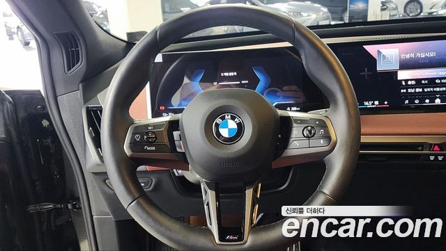 BMW iX xDrive60 M Sport Pro 2026 — фото 16