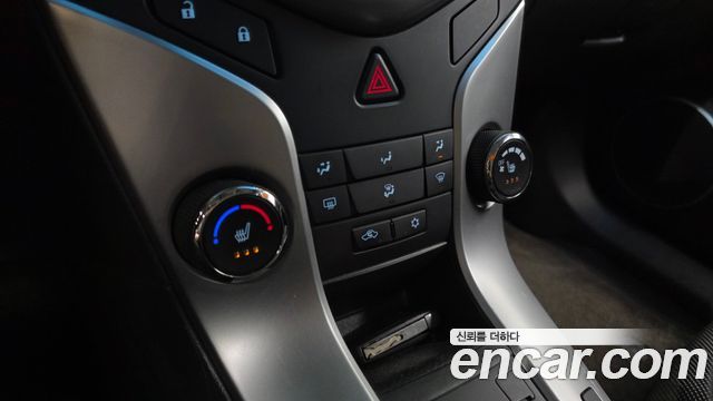 Chevrolet Cruze 1.6 LT 2012 — фото 17