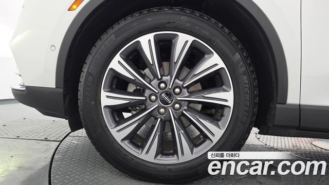 Lincoln Corsair 2.0 Reserve AWD 2020 — фото 5