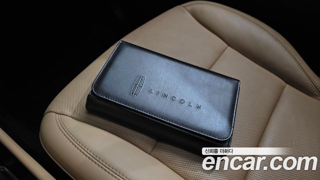 Lincoln Corsair 2.0 Reserve AWD 2020 — фото 20