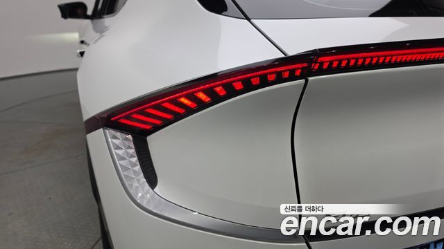 Kia EV6 Long Range Earth 2022 — фото 23