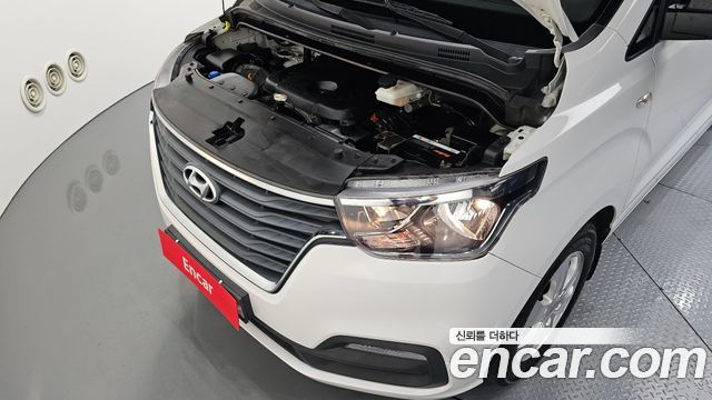 Hyundai Grand Starex Wagon 12-Seater Modern 2019 — фото 6