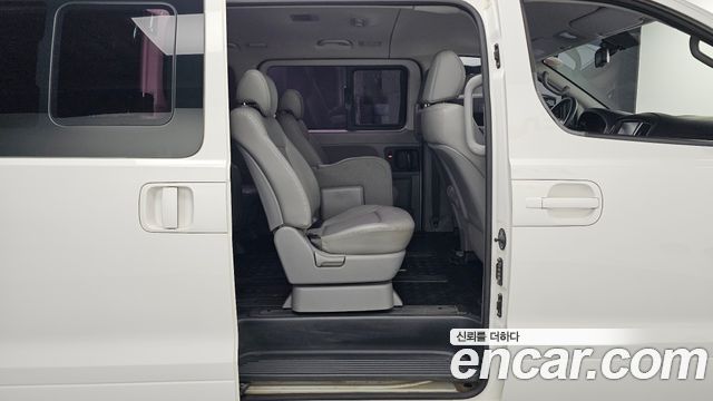 Hyundai Grand Starex Wagon 12-Seater Modern 2019 — фото 12