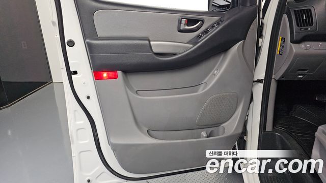 Hyundai Grand Starex Wagon 12-Seater Modern 2019 — фото 24