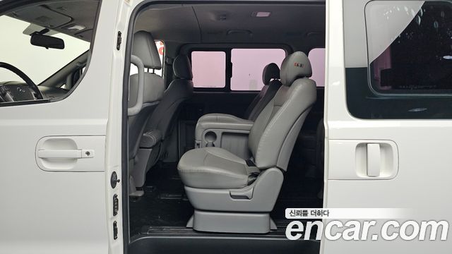 Hyundai Grand Starex Wagon 12-Seater Modern 2019 — фото 26