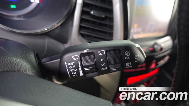 KG Mobility (SsangYong) Tivoli LX 2WD HI-DLX 2015 — фото 28