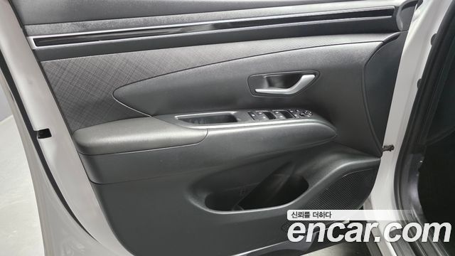 Hyundai Tucson Hybrid (NX4) Premium 2WD 2023 — фото 24