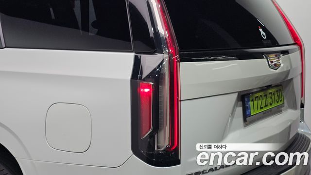 Cadillac Escalade (V) 6.2 Sports Platinum 2021 — фото 23