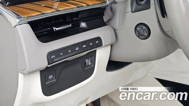 Cadillac Escalade (V) 6.2 Sports Platinum 2021 — фото 28