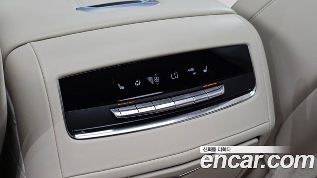 Cadillac Escalade (V) 6.2 Sports Platinum 2021 — фото 36