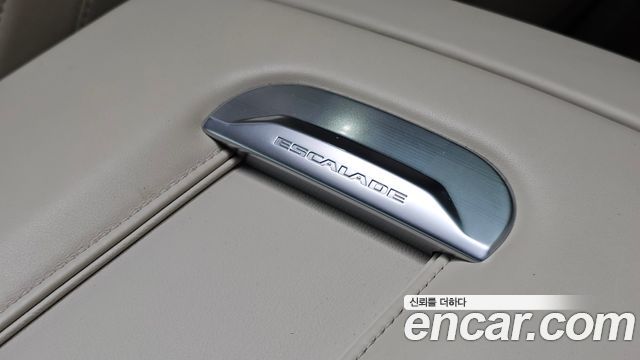 Cadillac Escalade (V) 6.2 Sports Platinum 2021 — фото 43