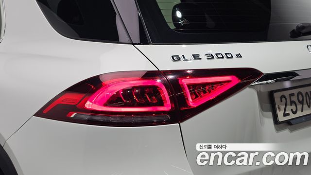 Mercedes-Benz GLE-Class (W167) GLE300d 4MATIC 2020 — фото 29