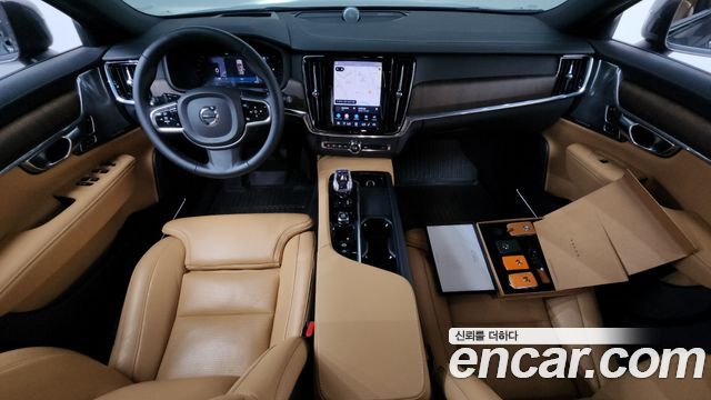 Volvo V90 Cross Country B5 Ultimate AWD 2023 — фото 7