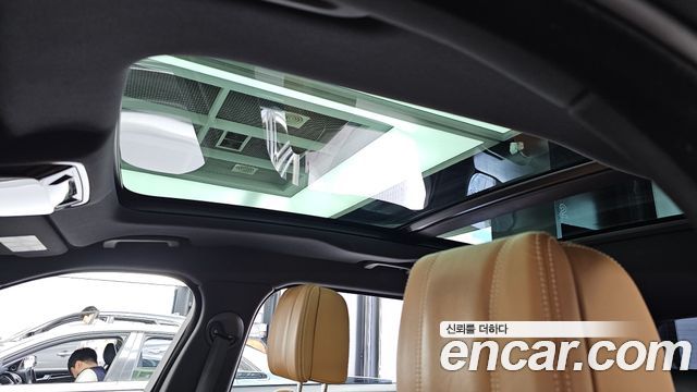 Land Rover Range Rover Velar 3.0 D300 R-Dynamic HSE 2018 — фото 22