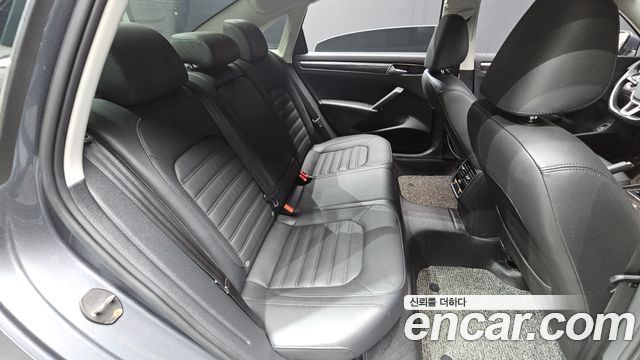 Volkswagen Passat 2.0 TSI B7 2018 — фото 16