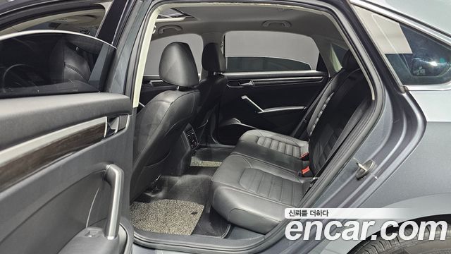 Volkswagen Passat 2.0 TSI B7 2018 — фото 17