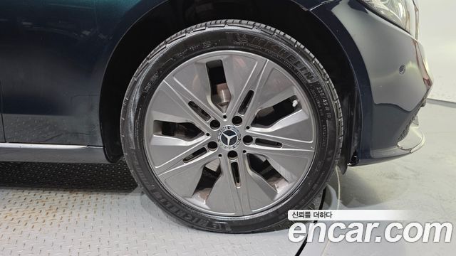 Mercedes-Benz C-Class (W205) C220 d 4MATIC Exclusive 2019 — фото 27