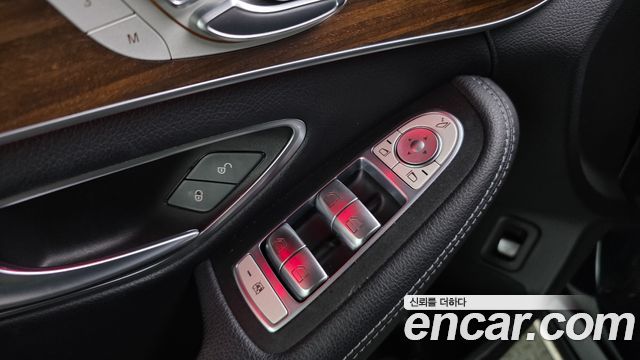 Mercedes-Benz C-Class (W205) C220 d 4MATIC Exclusive 2019 — фото 33