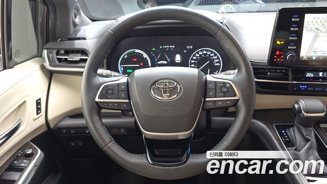 Toyota Sienna (IV) 2.5 Hybrid 2WD 2022 — фото 13
