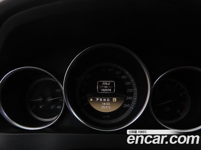 Mercedes-Benz C-Class (W204) C200 CGI 2012 — фото 18