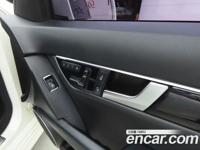 Mercedes-Benz C-Class (W204) C200 CGI 2012 — фото 22