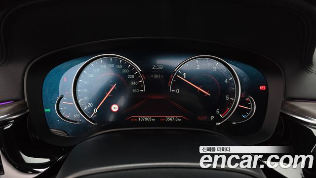 BMW 5 Series (G30) 520d xDrive M Sport Package Plus 2018 — фото 8